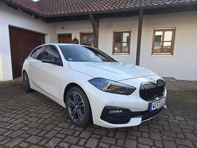 Weiß Gebraucht 2022 BMW 118 M Sport Kleinwagen | 24.699 € (Guter Preis)