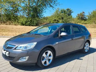 Gebraucht Opel Astra 120 PS (88 kW) 2011 Grau Limousine