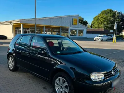 Gebraucht VW Golf IV 75 PS (55 kW) 2000 Schwarz Kleinwagen