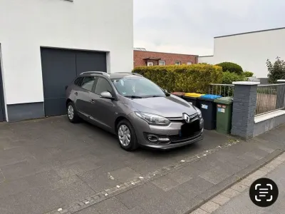 Gebraucht Renault Mégane GrandTour 110 PS (80 kW) 2014 Grau Kombi