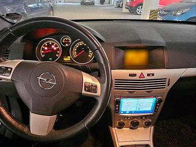 Gebraucht Opel Astra 90 PS (66 kW) 2006 Silber Limousine