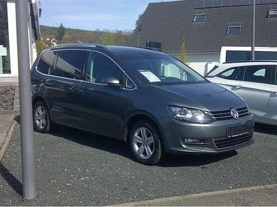 Second-hand VW Sharan Comfortline 184 CP (135 kW) 2015 Gri Monovolum