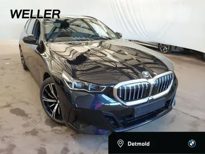 Gebraucht BMW 520 M Sport 190 PS (139 kW) 2025 Carbonschwarz (schwarz) Kombi