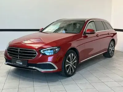 Gebraucht Mercedes E300 Exclusive 306 PS (225 kW) 2020 Designo hyazinthrot Kombi