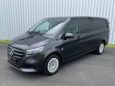 Gebraucht Mercedes Vito 163 PS (119 kW) 2025 Graphitgrau metallic Van