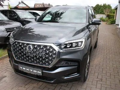 Neu KGM Rexton 203 PS (149 kW) 2026 Grau SUV