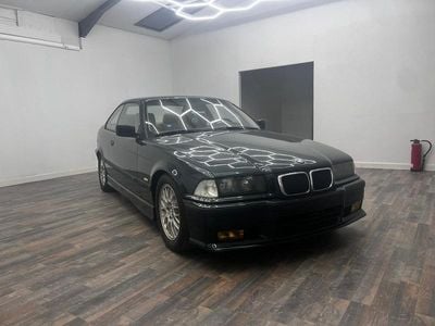 BMW 323