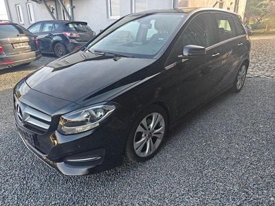 Gebraucht Mercedes B180 122 PS (89 kW) 2017 Schwarz Van / Kleinbus