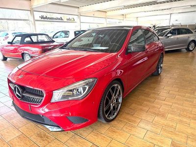Gebraucht Mercedes CLA180 122 PS (89 kW) 2016 Rot Limousine