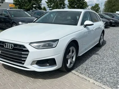 Gebraucht Audi A4 Advanced 163 PS (119 kW) 2022 Weiß Kombi