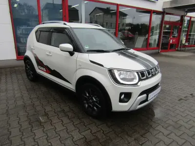 Gebraucht Suzuki Ignis Comfort 83 PS (61 kW) 2024 Pure white pearl mit dekor SUV