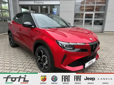 Ny Alfa Romeo Junior 145 HK (106 kW) 2025 Hvid SUV