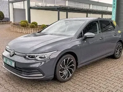 Gebraucht VW Golf VIII Move 150 PS (110 kW) 2023 Grau Limousine
