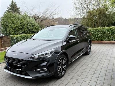 Usata Ford Focus Active 125 CV (91 kW) 2019 Nero Berlina