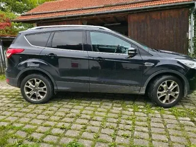 Gebraucht Ford Kuga 180 PS (132 kW) 2015 Schwarz SUV