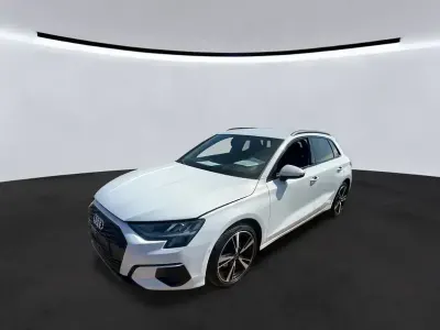 Gebraucht Audi A3 S-Line 110 PS (80 kW) 2022 Gletscherweiß metallic (metallic) Limousine