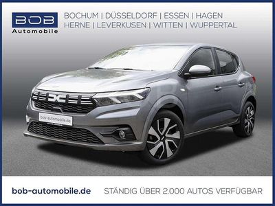 Dolomitgrau Gebraucht 2025 Dacia Sandero Expression Kleinwagen | 16.888 € (Guter Preis)