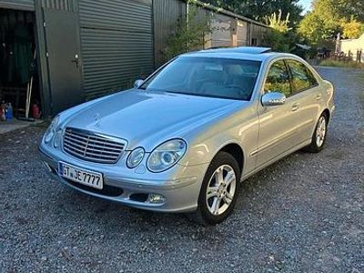 Mercedes E320