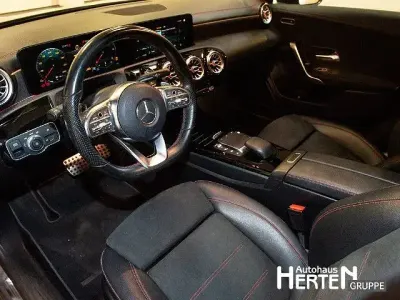 Gebraucht Mercedes CLA200 Shooting Brake AMG 150 PS (110 kW) 2020 Lack mountaingrau Kombi