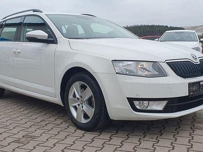 Gebraucht Skoda Octavia Ambition 140 PS (102 kW) 2015 Weiß Kleinwagen