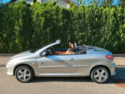 Gebraucht Peugeot 206 CC Roland Garros 109 PS (80 kW) 2005 Grau Cabrio