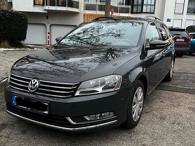 Grau Gebraucht 2011 VW Passat Kombi | 4.900 € (Fairer Preis)