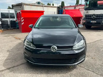 Gebraucht VW Golf VII LOUNGE 150 PS (110 kW) 2015 Schwarz Limousine