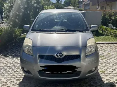Gebraucht Toyota Yaris Cool 99 PS (72 kW) 2010 Silber Kleinwagen