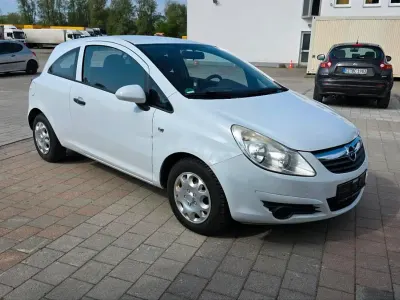 Gebraucht Opel Corsa Edition 69 PS (50 kW) 2010 Weiß Kleinwagen
