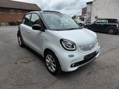 Gebraucht Smart ForFour Passion 71 PS (52 kW) 2015 Weiß Kleinwagen