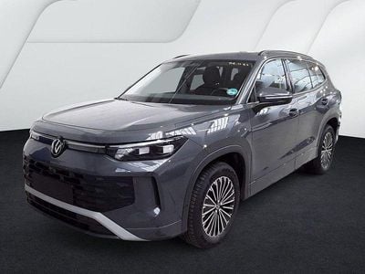 Delfingrau metallic Gebraucht 2025 VW Tayron Life SUV | 41.890 € (Superpreis)