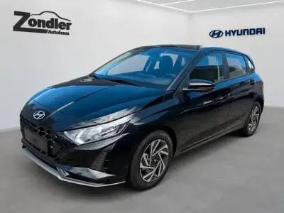 Gebraucht Hyundai i20 Trend 101 PS (74 kW) 2025 Schwarz Kleinwagen