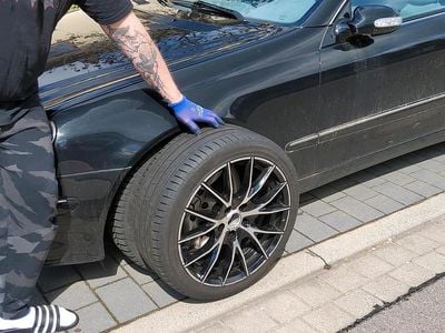 Second-hand Mercedes CLK240 170 CP (125 kW) 2002 Negru Coupe