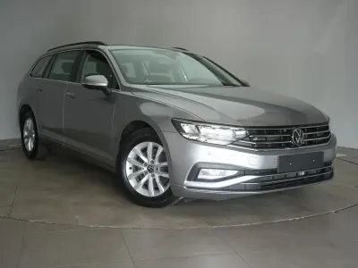 Gebraucht VW Passat Business 150 PS (110 kW) 2023 Silber Kombi