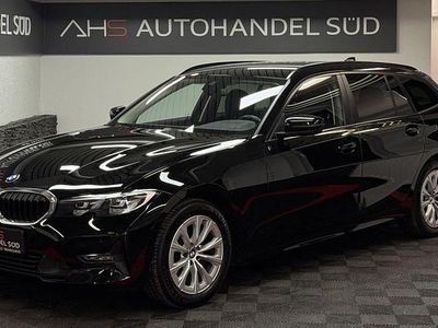 Schwarz Gebraucht 2021 BMW 318 Advantage Kombi | 17.998 € (Fairer Preis)