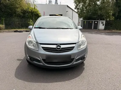 Gebraucht Opel Corsa 60 PS (44 kW) 2009 Silber Kleinwagen