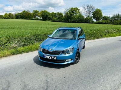 gebraucht Skoda Fabia Combi 1.2l TSI DSG Style 2. Hand