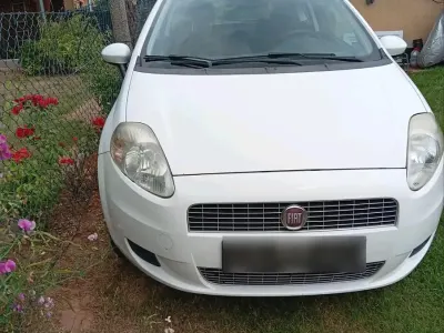Gebraucht Fiat Punto 70 PS (51 kW) 2009 Weiß Kleinwagen