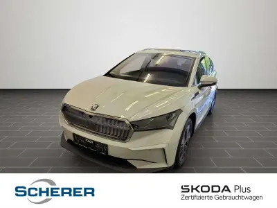 Gebraucht Skoda Enyaq iV Loft 150 kW (204 PS) 2022 Moonweiß perleffekt SUV