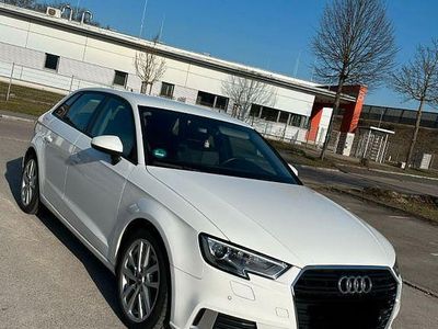 Gebraucht Audi A3 150 PS (110 kW) 2020 Weiß Limousine
