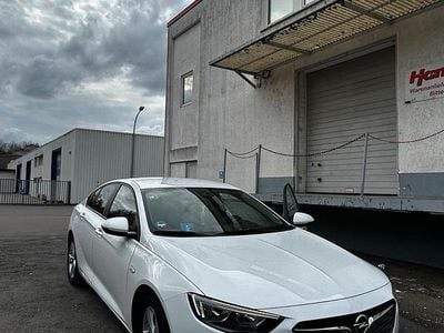 Gebraucht Opel Insignia 140 PS (102 kW) 2020 Weiß Limousine