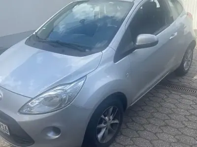 Gebraucht Ford Ka Ambiente 69 PS (50 kW) 2014 Silber Kleinwagen