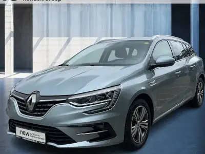 Gebraucht Renault Mégane GrandTour Intens 140 PS (102 kW) 2021 Baltikumgrau Kombi