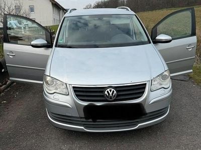 Gebraucht VW Touran 140 PS (102 kW) 2009 Silber Van / Kleinbus