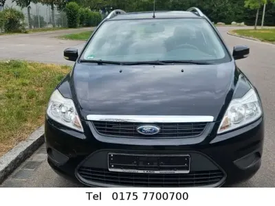 Gebraucht Ford Focus 101 PS (74 kW) 2010 Schwarz Limousine