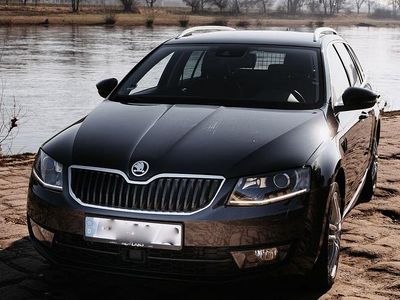 Gebraucht Skoda Octavia LAURIN & KLEMENT 184 PS (135 kW) 2015 Schwarz Kleinwagen