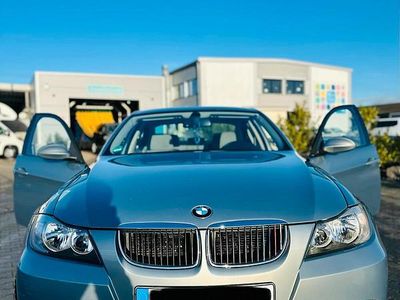 Gebraucht BMW 320 150 PS (110 kW) 2006 Grau Limousine