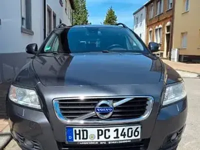 Usata Volvo V50 Momentum 114 CV (83 kW) 2010 Grigio Station wagon
