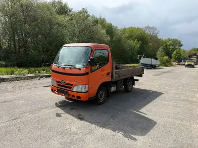 Gebraucht Toyota Dyna 109 PS (80 kW) 2010 Orange Pickup