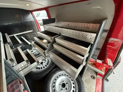 Gebraucht VW Transporter 102 PS (75 kW) 2019 Rot Van